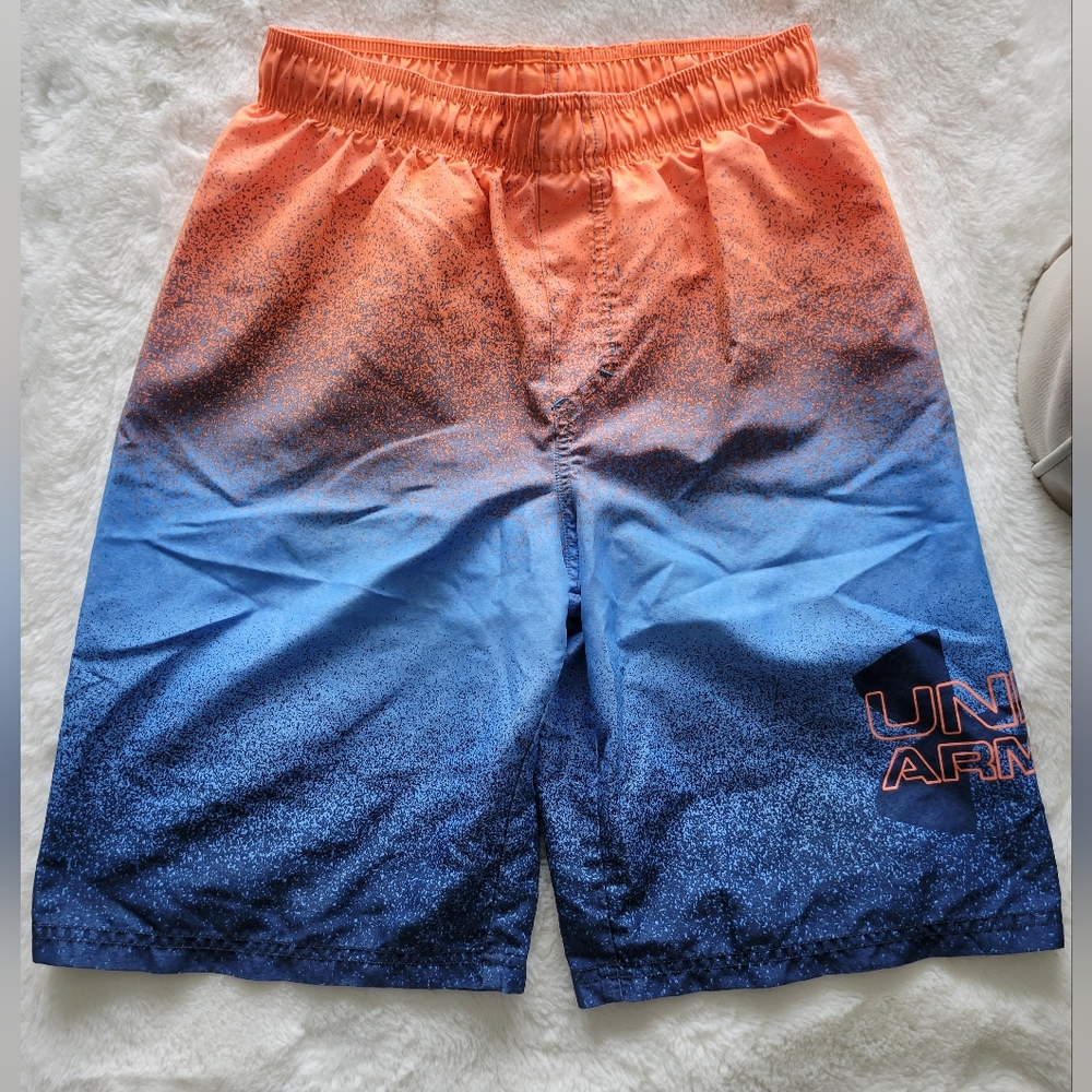Boys 💙 Under Armour swim trunks 🌊